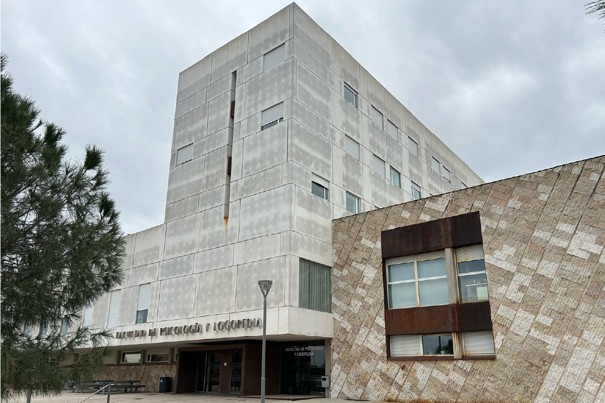Facultad de Psicología y Logopedia
