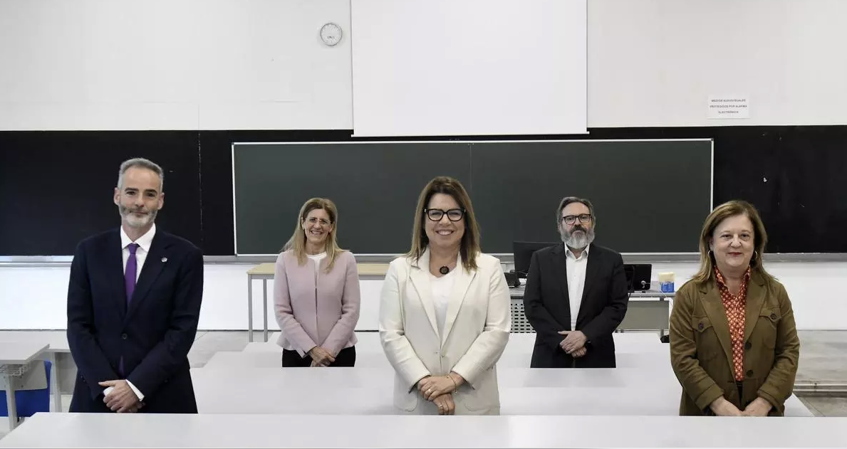 Noticia La Opinión debates